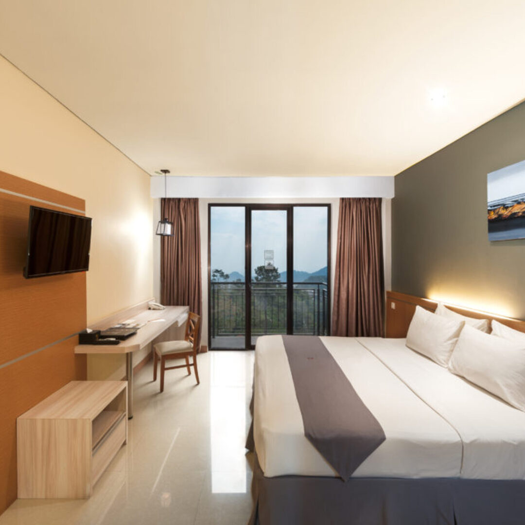DELUXE ROOM BALCONY