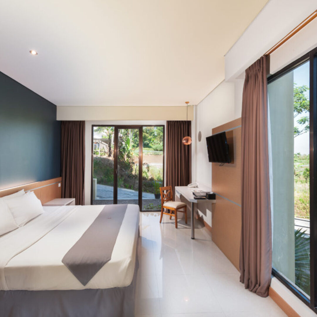 SUPERIOR ROOM