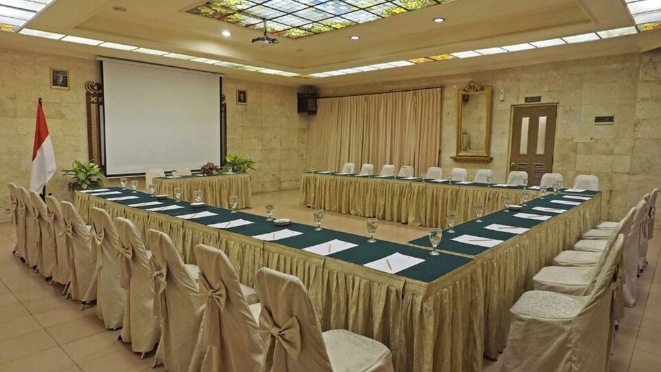 Meeting Rooms