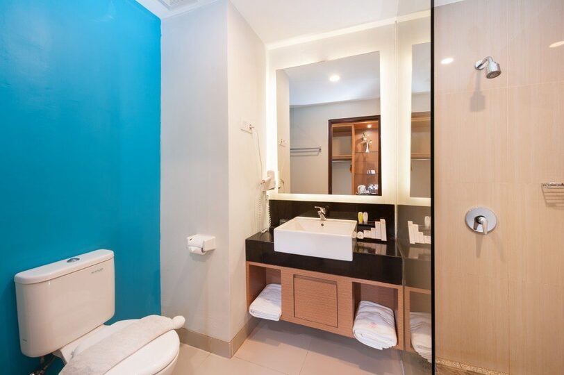 POOL SIDE ROOM